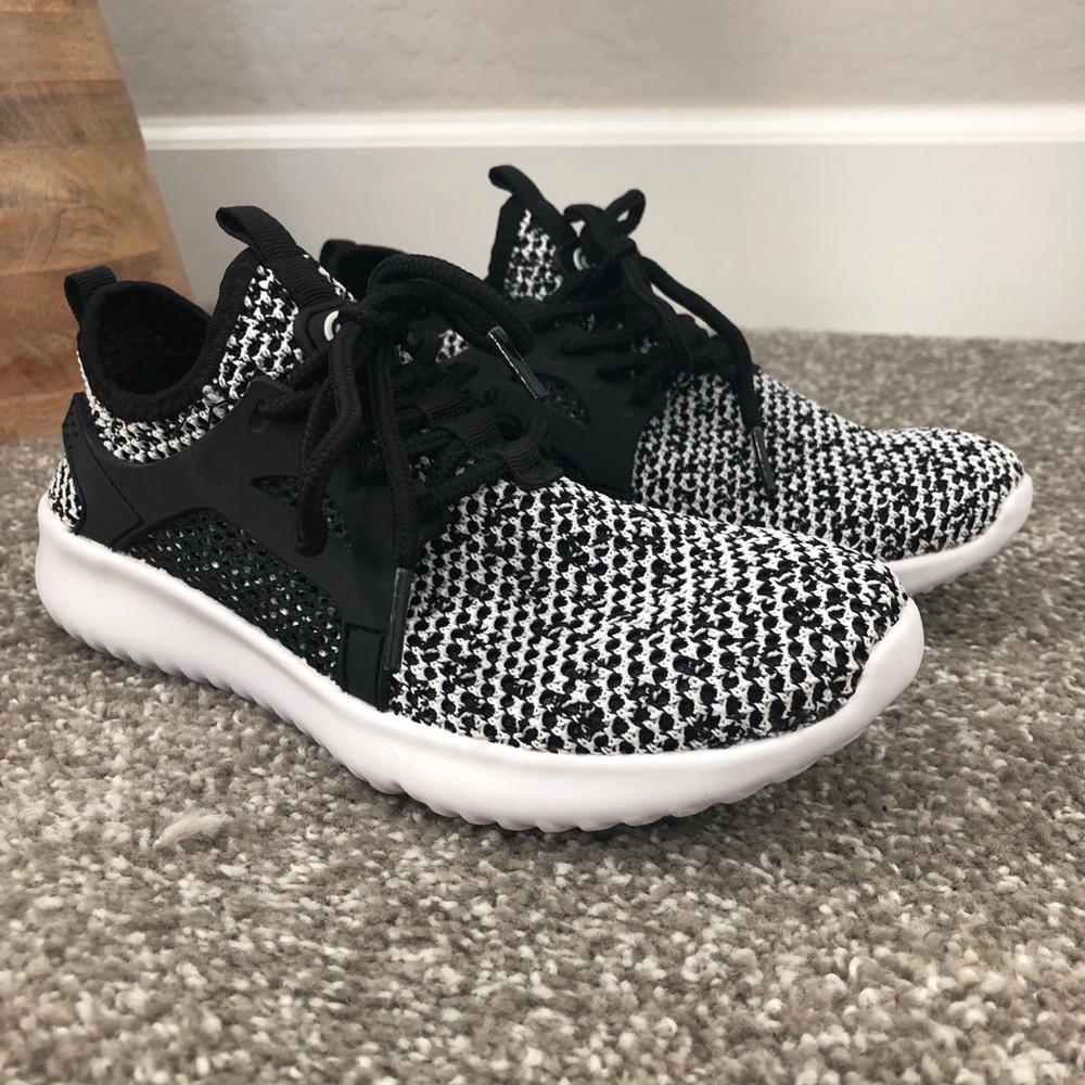 Girls Champion knit sneakers
